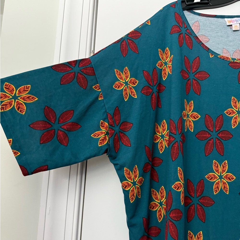 3XL LuLaRoe Teal and Red Floral Short Sleeve Top - Picture 2 of 6